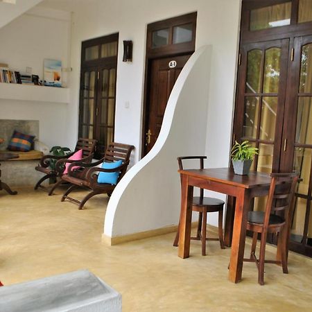 Sleepy Head Guesthouse Unawatuna Eksteriør billede