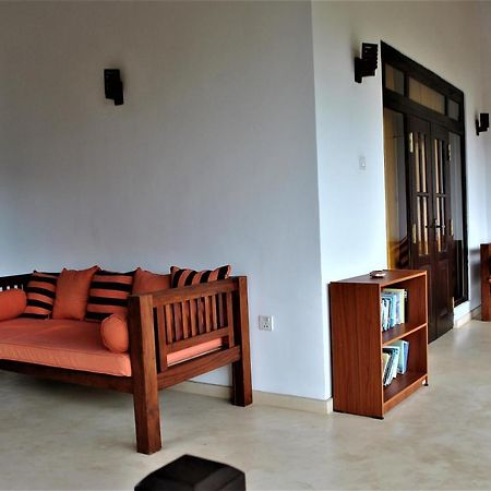Sleepy Head Guesthouse Unawatuna Eksteriør billede