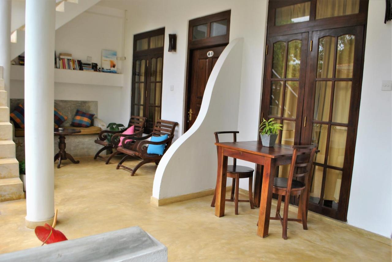 Sleepy Head Guesthouse Unawatuna Eksteriør billede