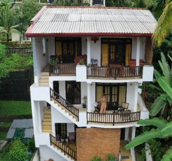 Sleepy Head Guesthouse Unawatuna Eksteriør billede